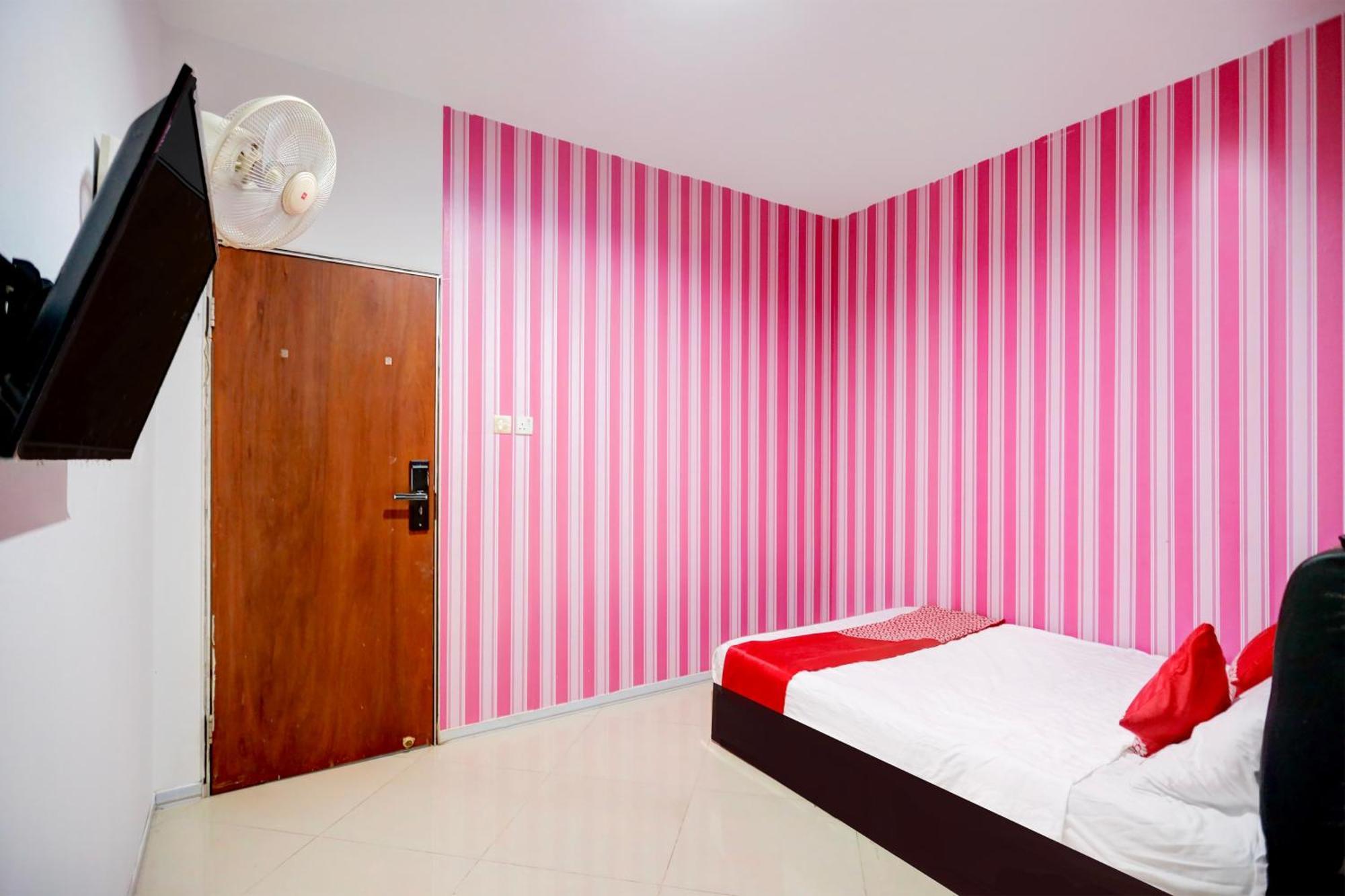 Oyo 92586 Happy 777 Hotel Nagoya Bagian luar foto