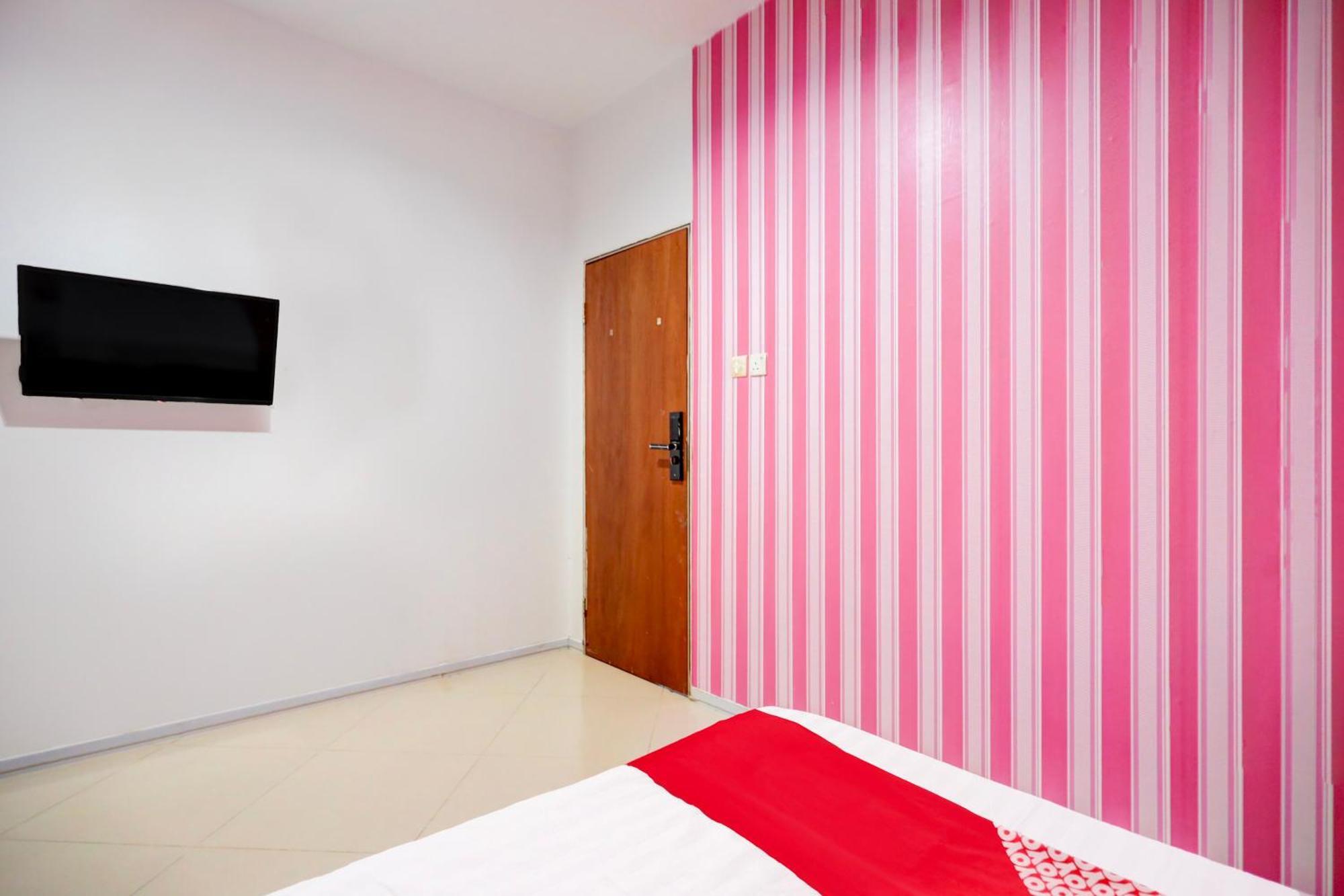 Oyo 92586 Happy 777 Hotel Nagoya Bagian luar foto